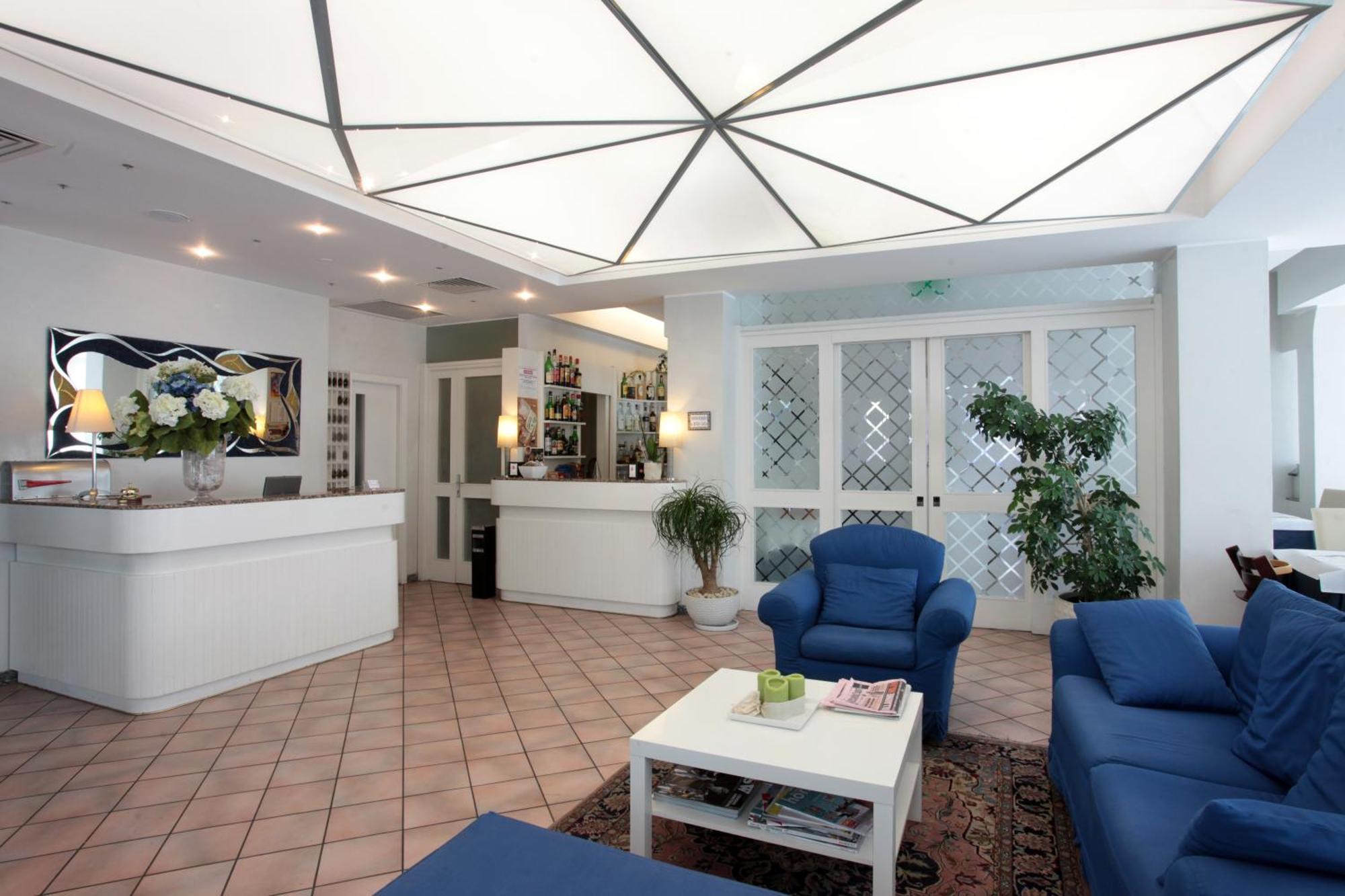 Hotel Antibes Riccione Esterno foto